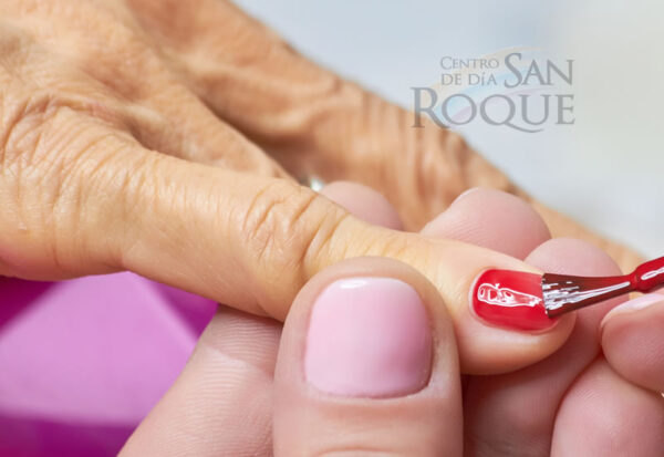 Estética y cuidados en Centro de Día San Roque