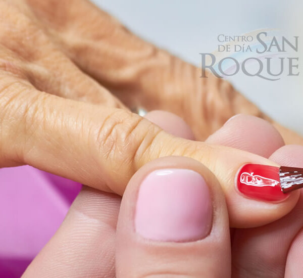 Estética y cuidados en Centro de Día San Roque
